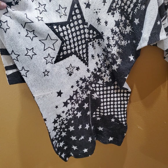 3/4 sleeve bling top - Picture 3 of 4